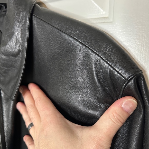 Like New Roundtree & Yorke Men’s Lamb Skin Jacket Size XL - Picture 4 of 8